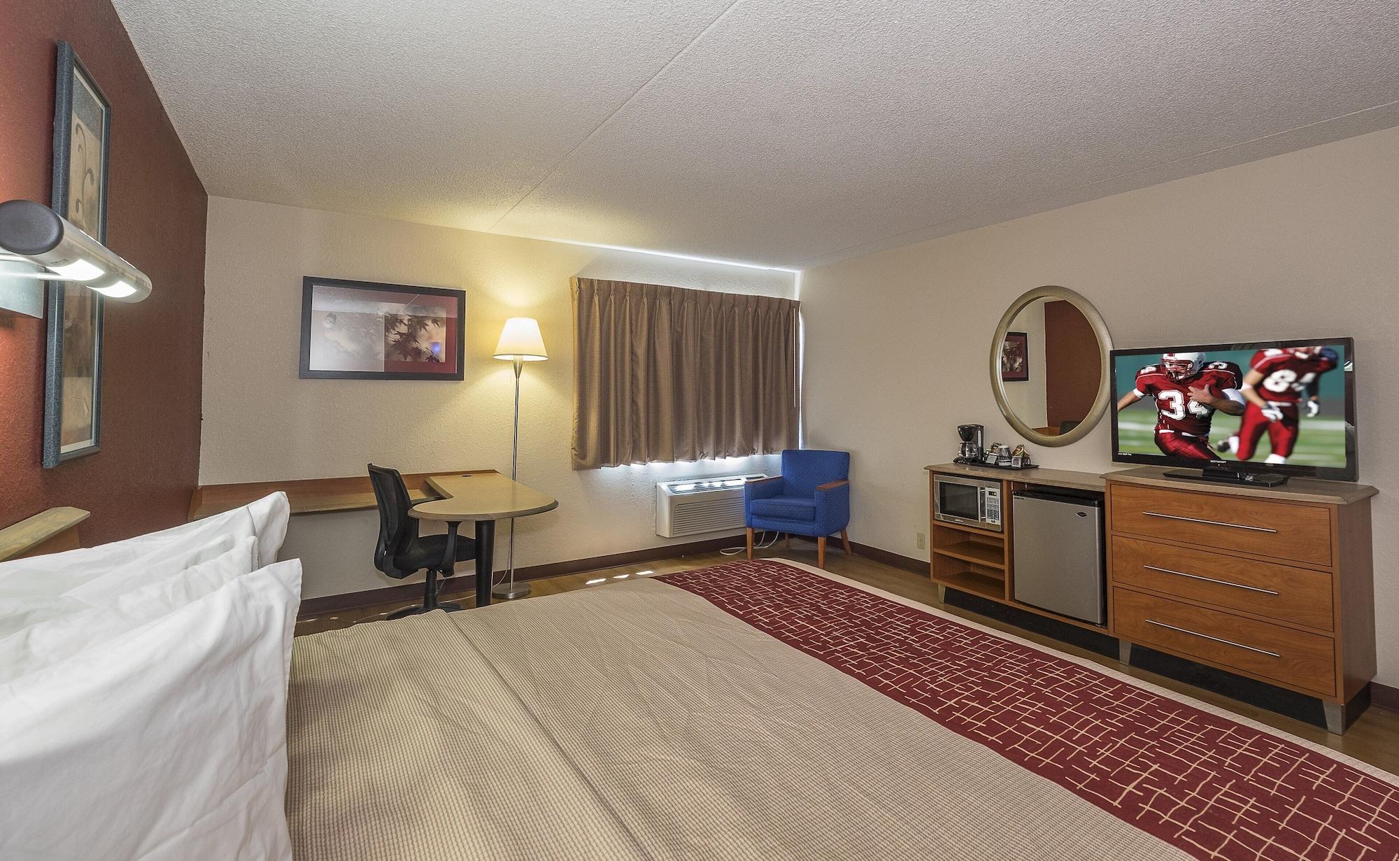 Red Roof Inn & Suites Cleveland - Elyria Εξωτερικό φωτογραφία