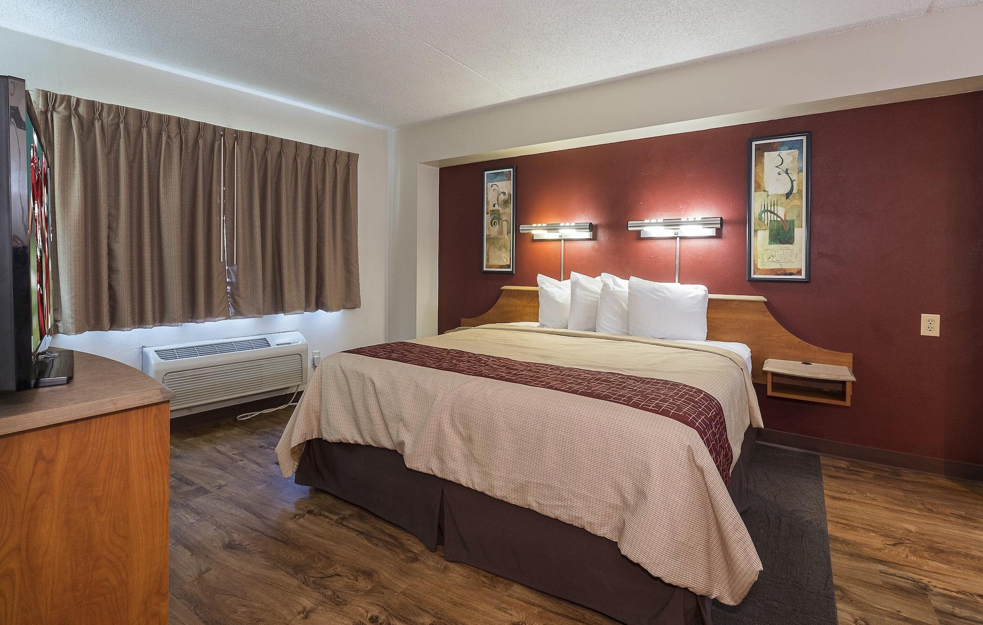 Red Roof Inn & Suites Cleveland - Elyria Εξωτερικό φωτογραφία