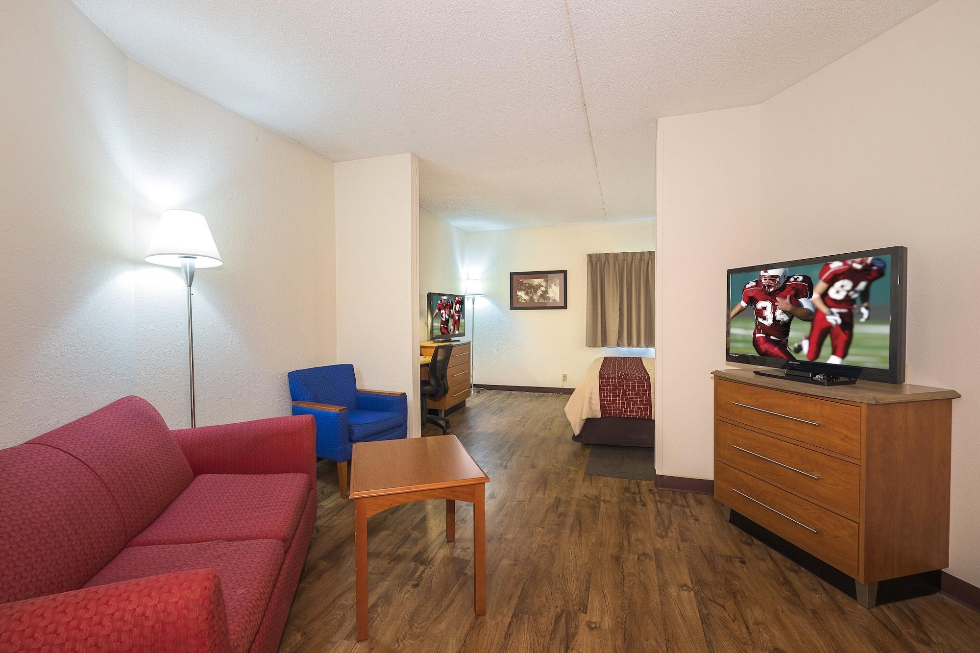 Red Roof Inn & Suites Cleveland - Elyria Εξωτερικό φωτογραφία