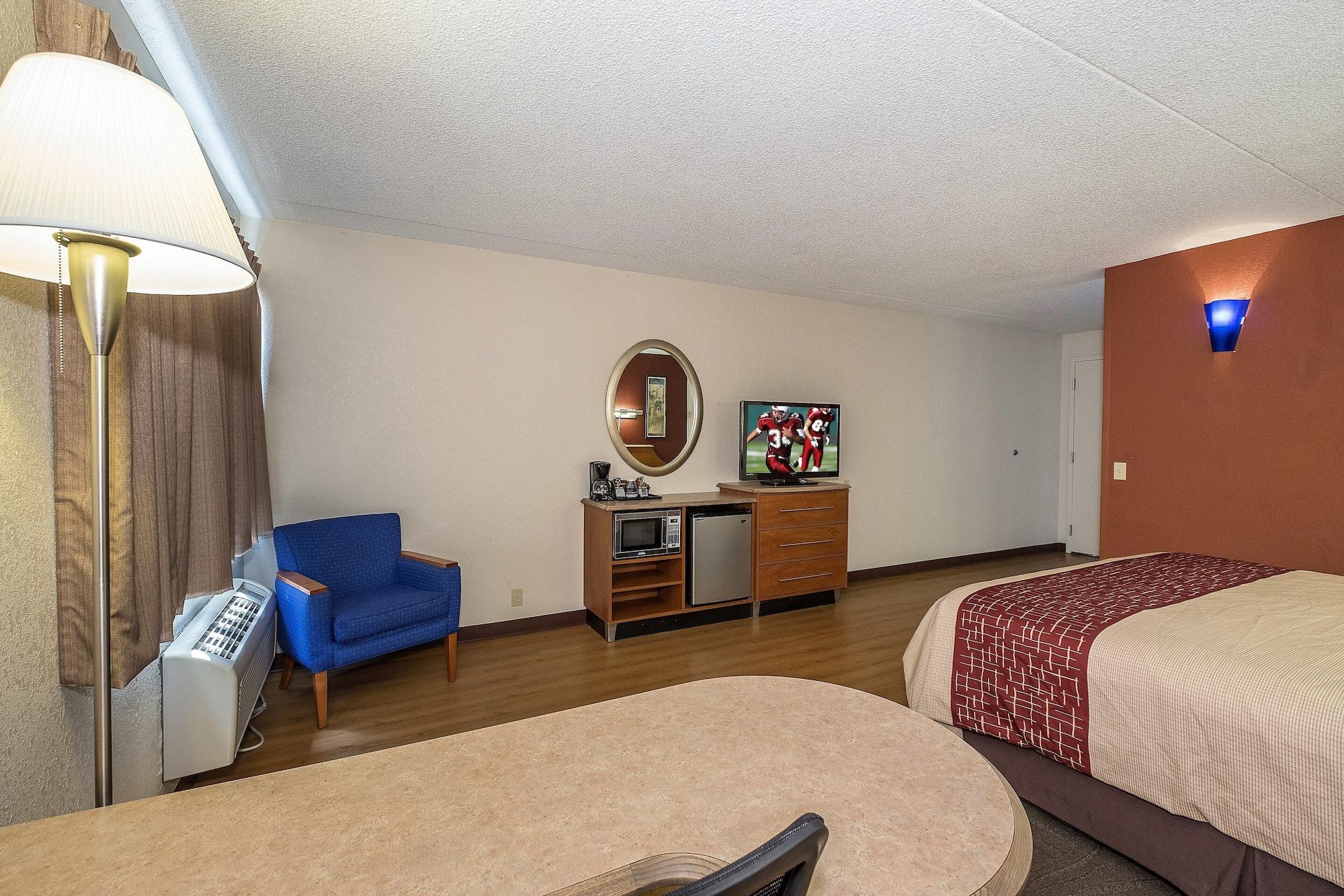 Red Roof Inn & Suites Cleveland - Elyria Εξωτερικό φωτογραφία