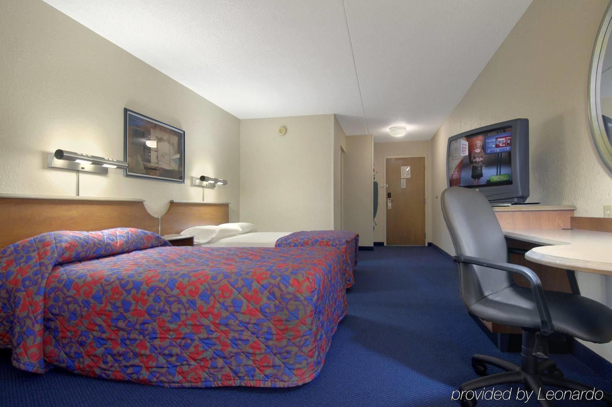 Red Roof Inn & Suites Cleveland - Elyria Εξωτερικό φωτογραφία