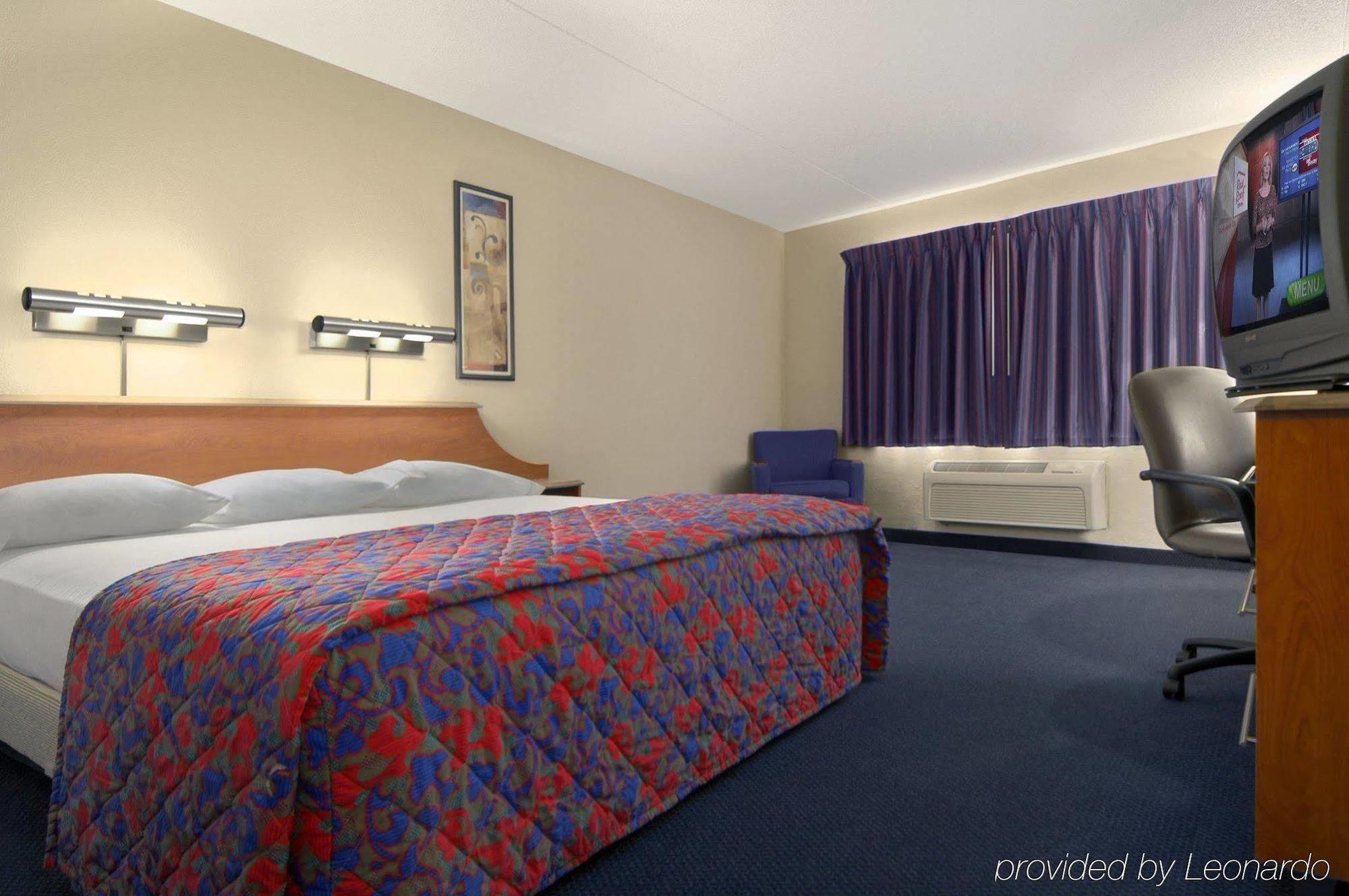 Red Roof Inn & Suites Cleveland - Elyria Εξωτερικό φωτογραφία